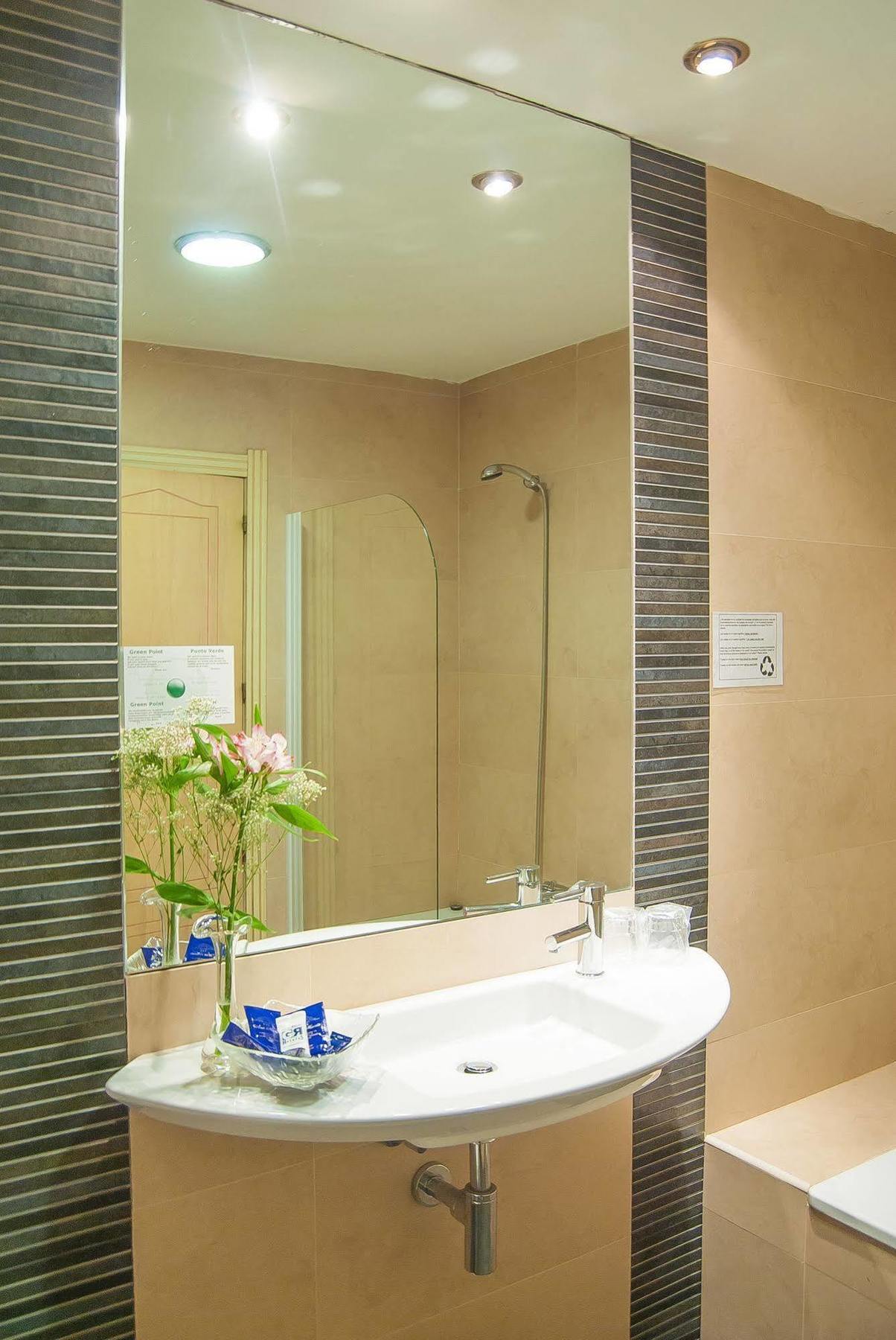 Ana Maria Hotel Granada Luaran gambar