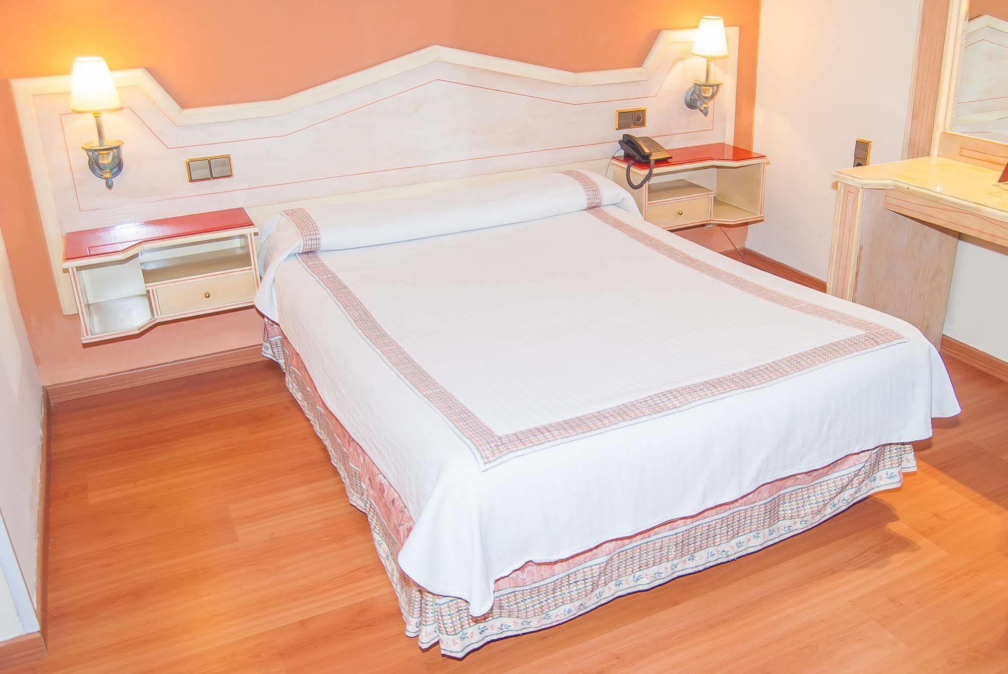Ana Maria Hotel Granada Luaran gambar