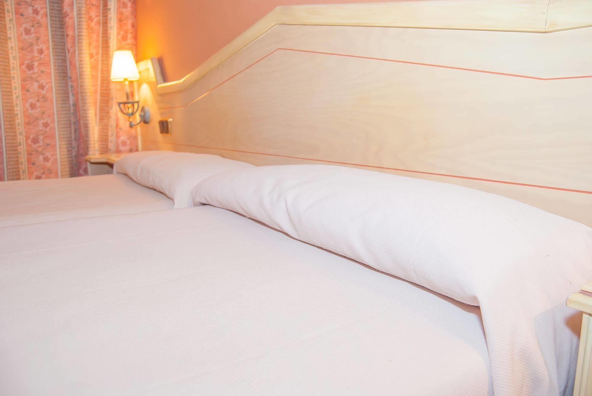 Ana Maria Hotel Granada Luaran gambar