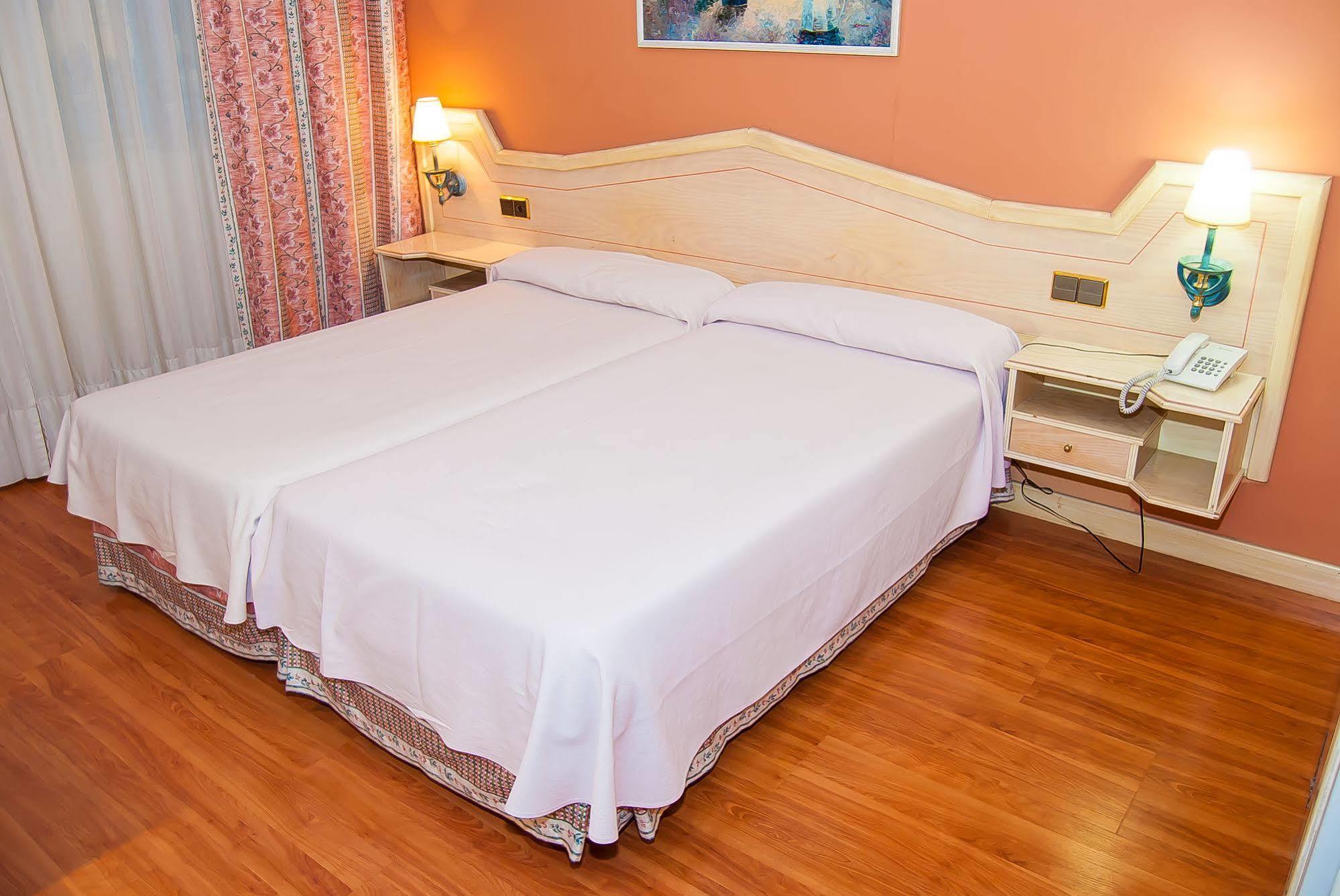 Ana Maria Hotel Granada Luaran gambar